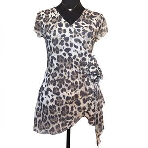 Johnny Heaven Woman’s Medium Cheetah Print Wrap Shirt With sequin Accent